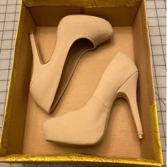 Mix No. 6 Stilettos - size 6 - Picture 6 of 7